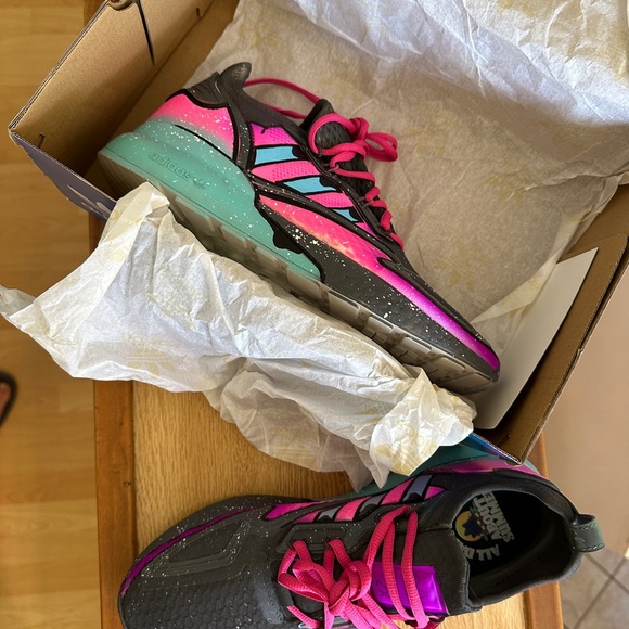 ADIDAS ZX 2K BOOST + VOLTA *NEW and RARE* - Picture 7 of 10